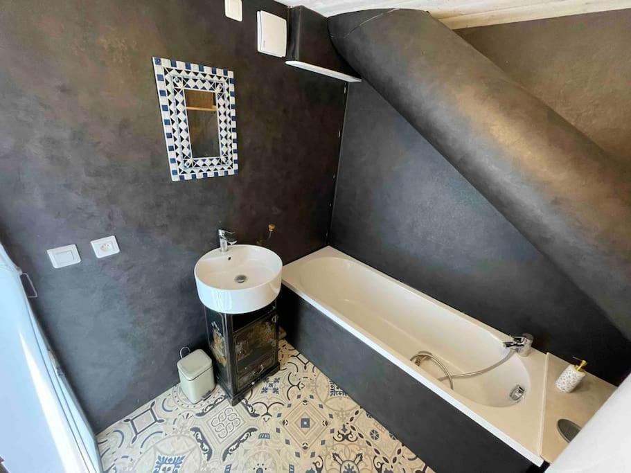 La Tiny House De Chaparon Apartment Lathuile Exterior photo